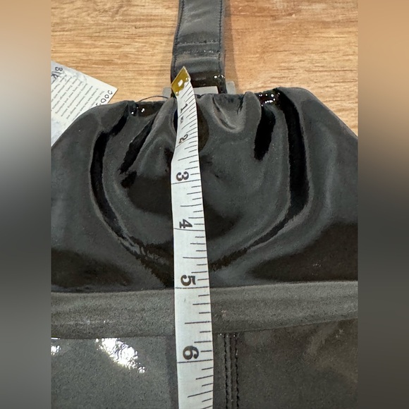 NEW HOBO Vintage Y2K Ombré Black Patent Leather Wristlet/Clutch - Picture 6 of 7